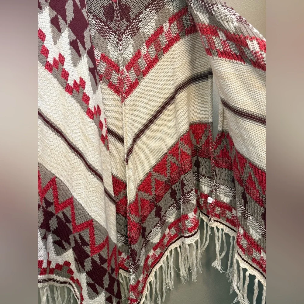 American Rag Aztec Western Fringe Open Poncho Cream Red Tan Size Women’s M/L - Picture 4 of 6